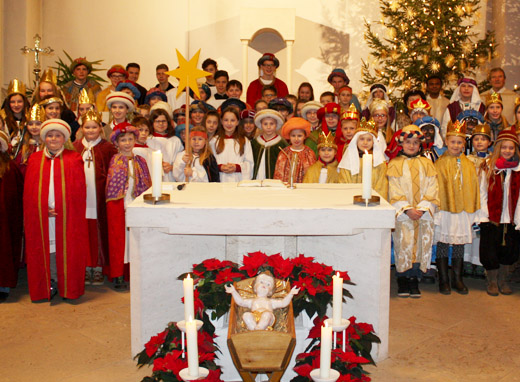 Festliche Aussendung der Sternsinger in der Pfarreiengemeinschaft Dillingen